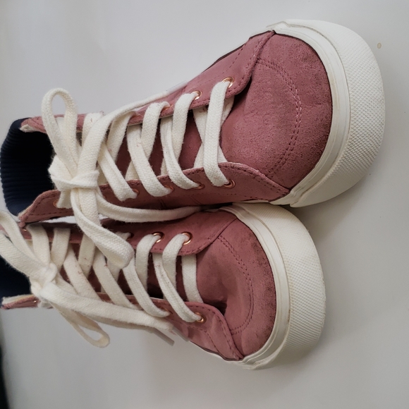 Old Navy shoes - Picture 2 of 9